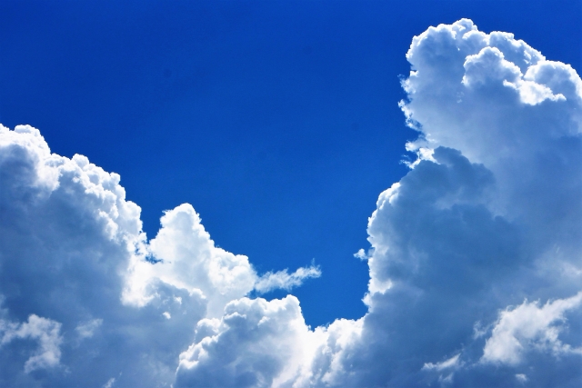 【注意】夏の空と雷